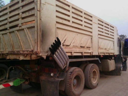 รถอีซูซุ 10 ล้อดั้ม 270 แรงม้า. ปี 50   ( ขายแม่ , ลูก. )   สนใจติดต่อ 081 - 6079515