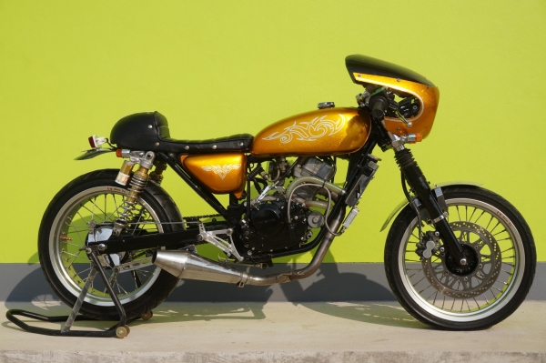 ขาย คาเฟ่ สวย สวย โครง คาวาซากิ จี 5 ทะเบียนเล่ม ส้ม เลขตรง ไม่โอน เครื่อง โซนิค สตาทร์มือ ทะเบียนพร้อมโอน ภาษี พรบ 2558 ขาย คาเฟ่ สวย สวย โครง คาวาซากิ จี 5 ทะเบียนเล่ม ส้ม เลขตรง ไม่โอน เครื่อง โซนิค สตาทร์มือ ทะเบียนพร้อมโอน ภาษี พรบ 2558