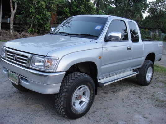 4WD ปี2001 เครื่องดี คัชชีสวย และมีรถราคาถูกๆราคาส่ง. ราคาพ่อค้า. เชิญชมรายละเอืยด.http://www.rodban.net/