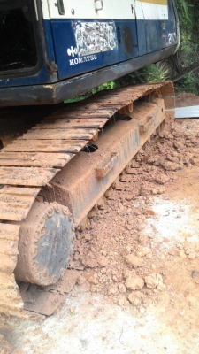 ขายรถแบคโฮ KOMATSU PC-200-5 สภาพสวยพร้อมใช้ อิมวอย ไฟฟ้าใช้งานได้ ราคา780000 สนใจโทรจองด่วน