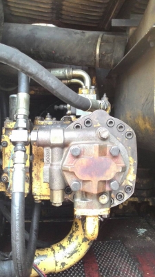 ขายรถแบคโฮ KOMATSU PC-200-5 สภาพสวยพร้อมใช้ อิมวอย ไฟฟ้าใช้งานได้ ราคา780000 สนใจโทรจองด่วน