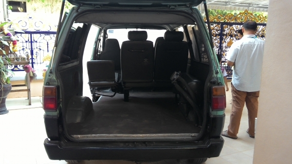 ขายรถตู้เล็ก Toyota Liteace ติดแก๊สแล้ว พร้อมใช้ครับ