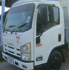หกล้อ อีซูซุ NMR130แรงยาว4.30ม สภาพดีสวยพร้อมใช้ ่เล่มเอกสารพร้อมโอน