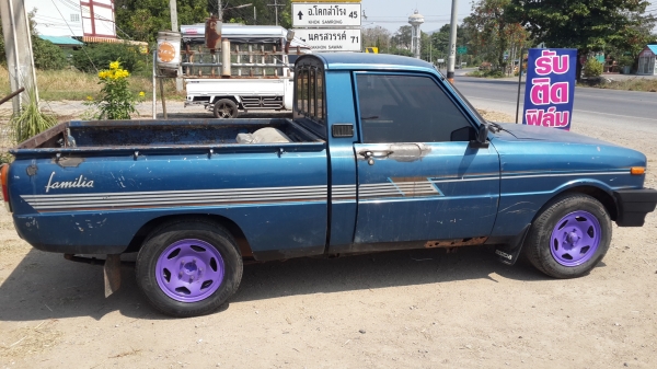 mazda familia mazda familia
