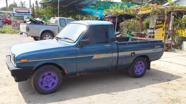 mazda familia mazda familia