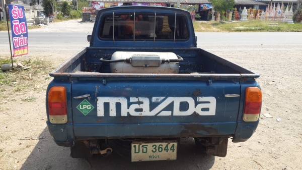 mazda familia mazda familia