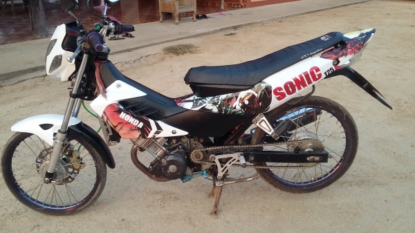 ขายรถhondaตัวไหม่ตูดเป็น sonic125 สภาพตามรูป