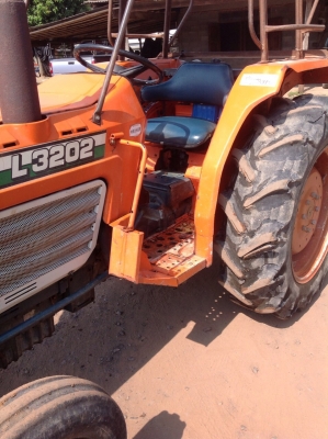 รถเเทรกเตอร์ คูโบต้า L3202 พร้อมผานหลัง