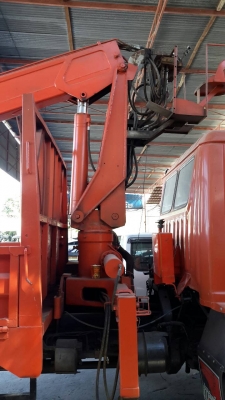 รถเฮี๊ยบ 5 ตัน แขน 4 ปลอก