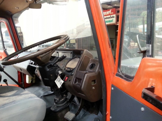 รถเฮี๊ยบ 5 ตัน แขน 4 ปลอก