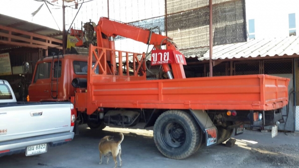 รถเฮี๊ยบ 5 ตัน แขน 4 ปลอก