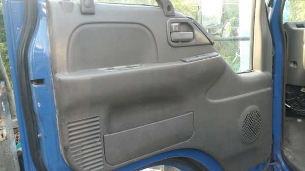 ขายรถNPR120 หัวการ์ตูนสภาพสวยครับ ช่วงกระบะ5เมตร เครื่องดีแซสซีสวย ไม่มีกระบะรถห้างสวยมากครับทะเบียนไม่ขาดแต่ไม่มีเล่มต่อทะเบียนได้ตลอดมาลองขับดูก่อนครับ ขาย 275000 บาท