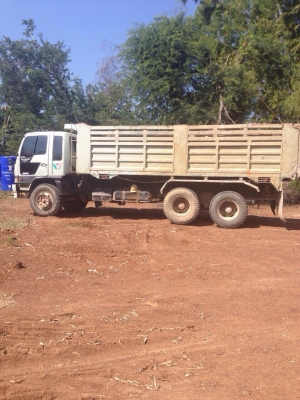 ขายรถบรรทุกสิบล้อดัมพ์ HINO 3H เครื่องเดิม HO7D-195 แรง เกียร์เดิม กระบะดัมพ์สามมิตร ทะเบียนพร้อม