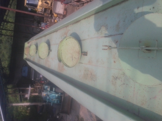 ถังน้ำยางสด (กำลังยกลงจากรถ) 6 ช่อง พร้อมใช้งาน ถังน้ำยางสด (กำลังยกลงจากรถ) 6 ช่อง พร้อมใช้งาน