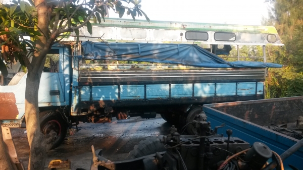 ขายมิตซูแคนเตอร์รถโดนสารเครื่อง100แรง เครื่องดีแซสซีสวยกระบะยาว4.50เมตร ไม่มีทะเบียนพร้อมใช้งานครับ ขาย 115000 บาทครับ