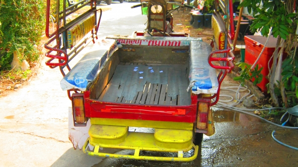 ขายสามล้อเครื่อง  เครื่องซูซูกิ   เครื่องดี   พร้อมใช้ ไม่แพง