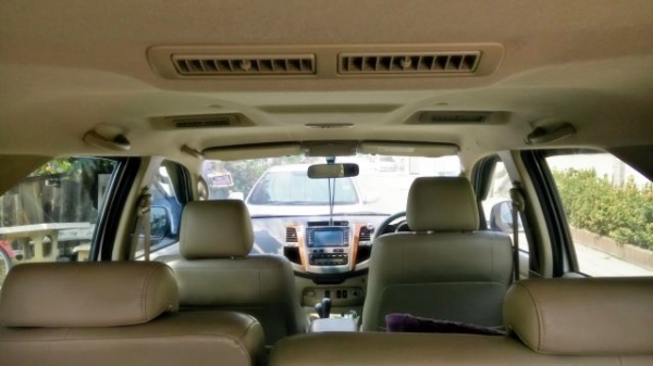 TOYOTA FORTUNER 3.0V(รุ่นท๊อปสุด) ขับ4WD 2011 NAVI เกียร์ออโต้ดีเซล สีขาวราคาถูกด่วน TOYOTA FORTUNER 3.0V(รุ่นท๊อปสุด) ขับ4WD 2011 NAVI เกียร์ออโต้ดีเซล สีขาวราคาถูกด่วน