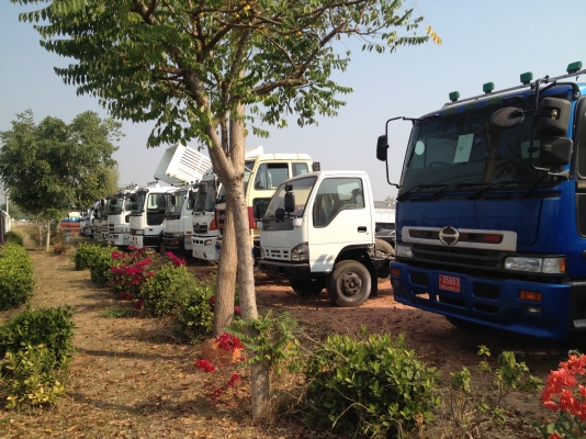 ศูนย์รวมรถบรรทุก 6 ล้อ 10 ล้อ 12 ล้อนำเข้าจากญี่ปุ่น มีมากมายหลายคันให้เลือก พร้อมทะเบียนพร้อมเล่ม มีให้เลือกมากมายหลายรุ่น