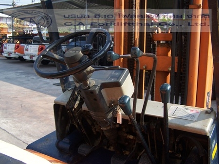 ขายรถ โฟล์คลิฟท์ TOYOTA รุ่น 5-FD25