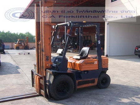 ขายรถ โฟล์คลิฟท์ TOYOTA รุ่น 5-FD25