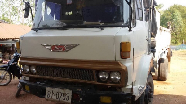 ขายดั้มHINO เครื่อง195แรง เครื่องดี แคชซีสวย สภาพพร้อมใช้งาน เอกสารพร้อมโอน สนใจโทร 090-8588220คุณนะ 093-3258446คุณบิวตี้ ID:narong498 หรือ www.truck.in.th/498 หรือfb:ณรงค์ ซื้อขายรถมือสอง (เว็บไซต์ส่วนตัว)