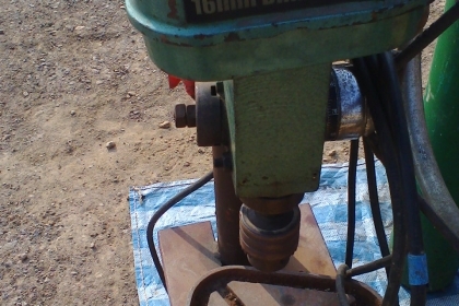 แท่นสว่านพร้อมใช้ครับความสูงประมาณเกือบเมตรครับสภาพดีครับ  ราคานี้คุ้มครับ