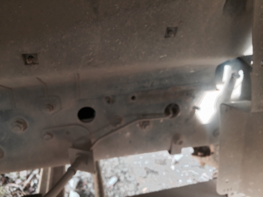 ขายดาวน์...6ล้อดั้ม 175 แรง HINO ซีรี่500 ปลายปี54รถใช้แค่500000.กม.กว่า รถร้านวัสดุก่อสร้าง