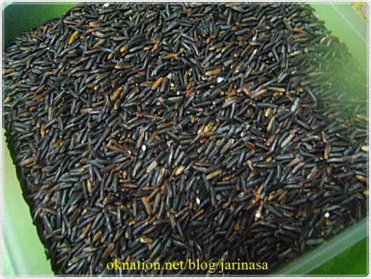 ขายข้าวไรซ์เบอร์รี่ ปลูกเองไม่มีสารเคมี สะอาด ปลอดภัย จากสารเคมี  รับประกันคุณภาพ  กินเองด้วยเลยมั่นใจ ถุงละ 80บาท ต่อกก. กินแล้วดีต่อสุขภาพ โทร 0843376760