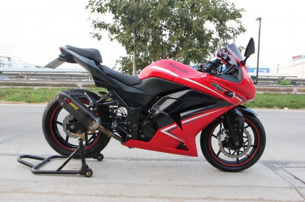 ขาย Kawasaki ninja250 รุ่นปี 2012 สีเดิม ทะเบียนพร้อมโอน
