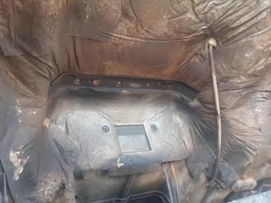 ขายรถเทรลเลอร์ บรรทุกรถเกี่ยวข้าว  ISUZU ร็อกกี้ 10 ล้อเตี้ย ยาง 825 ครัซซี FRR12LA เครื่อง 6BG1 = 185