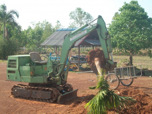 ลงขายใหม่ครับมัดจำเล้วไม่มาเอารถขุดเล็กยันมาร์ yb 10 เครื่องยนต์ 3 สูบตีนเหล็ก