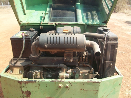 ลงขายใหม่ครับมัดจำเล้วไม่มาเอารถขุดเล็กยันมาร์ yb 10 เครื่องยนต์ 3 สูบตีนเหล็ก