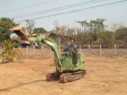 ลงขายใหม่ครับมัดจำเล้วไม่มาเอารถขุดเล็กยันมาร์ yb 10 เครื่องยนต์ 3 สูบตีนเหล็ก