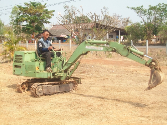 ลงขายใหม่ครับมัดจำเล้วไม่มาเอารถขุดเล็กยันมาร์ yb 10 เครื่องยนต์ 3 สูบตีนเหล็ก