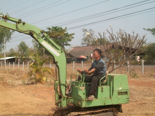 ลงขายใหม่ครับมัดจำเล้วไม่มาเอารถขุดเล็กยันมาร์ yb 10 เครื่องยนต์ 3 สูบตีนเหล็ก