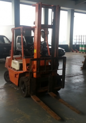 จำหน่ายรถ Toyota 4FD25 (ญี่ปุ่น) ดีเซล เสา 4 เมตร **ราคาพิเศษ**