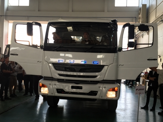 ขายรถผสมคอนกรีต ฟูโซ่ ใหม่ 10 ล้อ 2 เพลา 280 แรงม้า