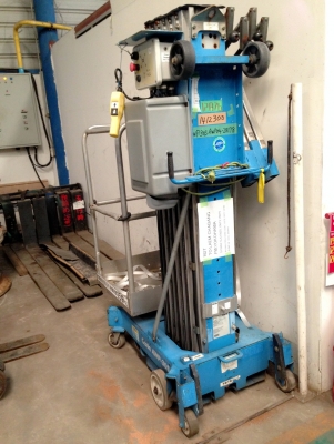 Genie AWP-30S รถกระเช้า ยกได้ 159 kg ยกสูง 11 m  Aerial Platform  สนใจโทร. 080-6565422 (หนิง)