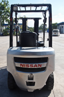 จำหน่ายรถ Forklift Nissan 2.5 ตัน รุ่นใหม่ล่าสุด ดีเซล (ญี่ปุ่น) *ชั่งได้* เสาเข้าตู้ 4.3 เมตร + Side Shift ปี 2010
