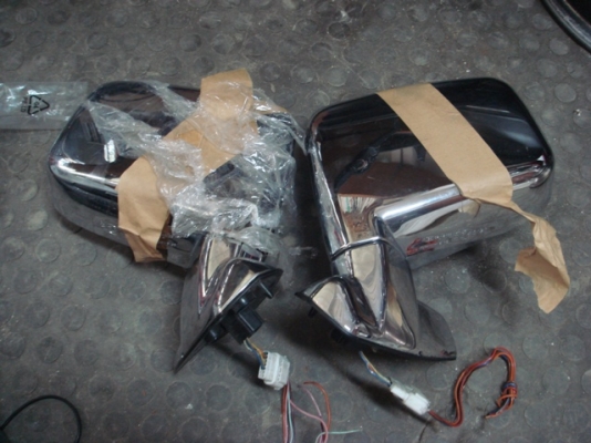 ขายกันชนหน้า แสตนเลส เก่าญี่ปุ่นของ แลนด์ครุยเซอร์ vx 80 ครับ