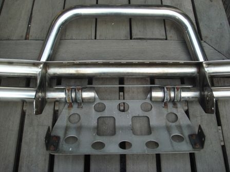 ขายกันชนหน้า แสตนเลส เก่าญี่ปุ่นของ แลนด์ครุยเซอร์ vx 80 ครับ