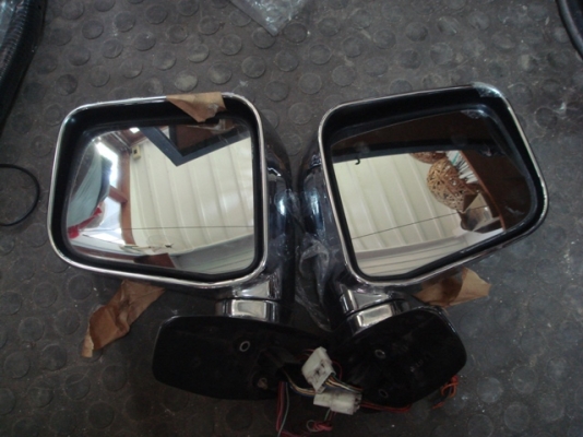 ขายกันชนหน้า แสตนเลส เก่าญี่ปุ่นของ แลนด์ครุยเซอร์ vx 80 ครับ