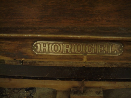 ขายเปียโนเก่า ยี่ห้อ HORUGEL