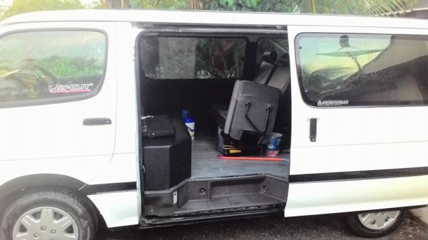 รถตู้โตโยต้า ตาเพชร เครื่อง1jz เกีบร์ออโต้ NGV 2ถัง