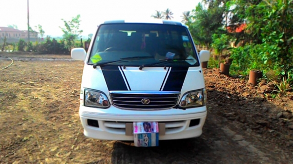 รถตู้โตโยต้า ตาเพชร เครื่อง1jz เกีบร์ออโต้ NGV 2ถัง