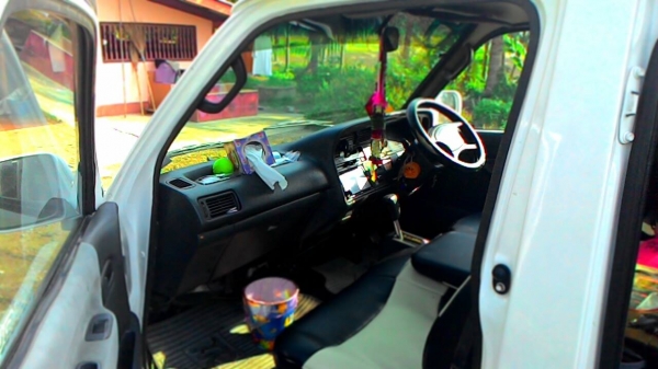 รถตู้โตโยต้า ตาเพชร เครื่อง1jz เกีบร์ออโต้ NGV 2ถัง