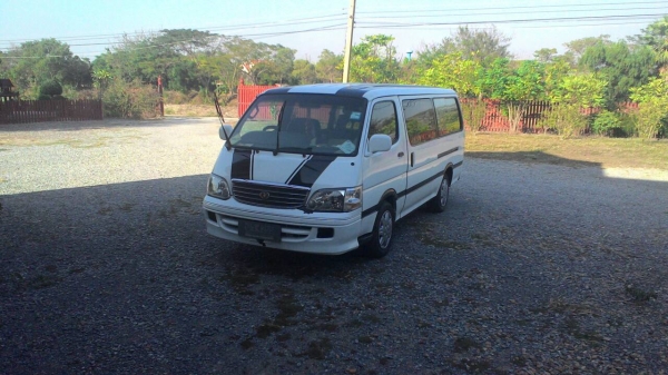 รถตู้โตโยต้า ตาเพชร เครื่อง1jz เกีบร์ออโต้ NGV 2ถัง