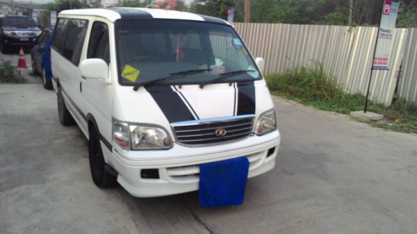 รถตู้โตโยต้า ตาเพชร เครื่อง1jz เกีบร์ออโต้ NGV 2ถัง