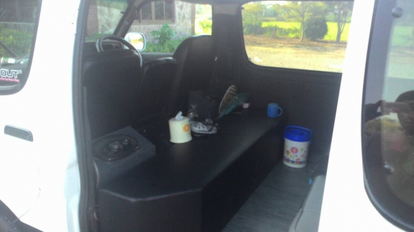 รถตู้โตโยต้า ตาเพชร เครื่อง1jz เกีบร์ออโต้ NGV 2ถัง