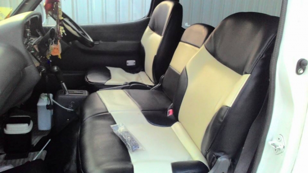 รถตู้โตโยต้า ตาเพชร เครื่อง1jz เกีบร์ออโต้ NGV 2ถัง